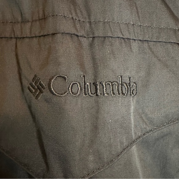 Columbia Women’s Zip Up Down Filled Winter Vest Size Medium Black Pink - Picture 3 of 6